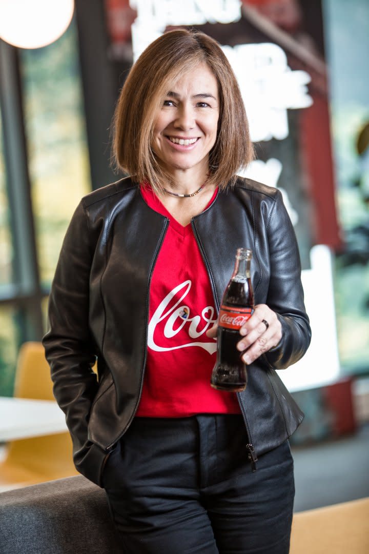 claudia navarro coca-cola