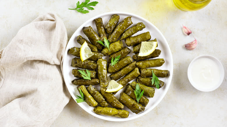dolmas with creamy dipping sauce