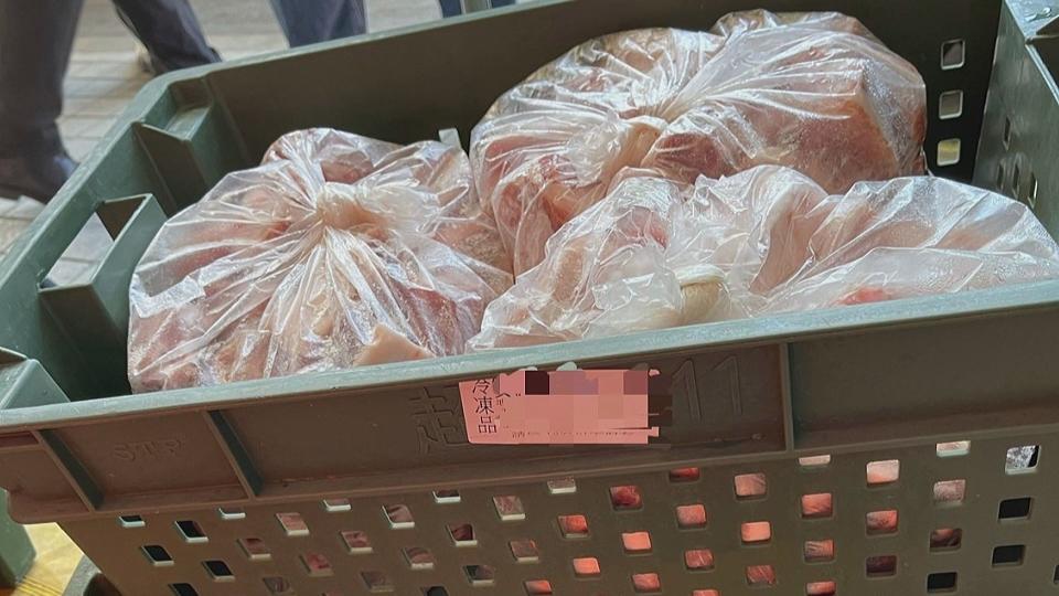 高雄市一家冷凍食品公司傳出販售過期肉品。