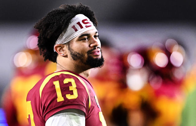 College Football Bowl Projections 2022: USC Trojans Fight on to the Fiesta  Bowl