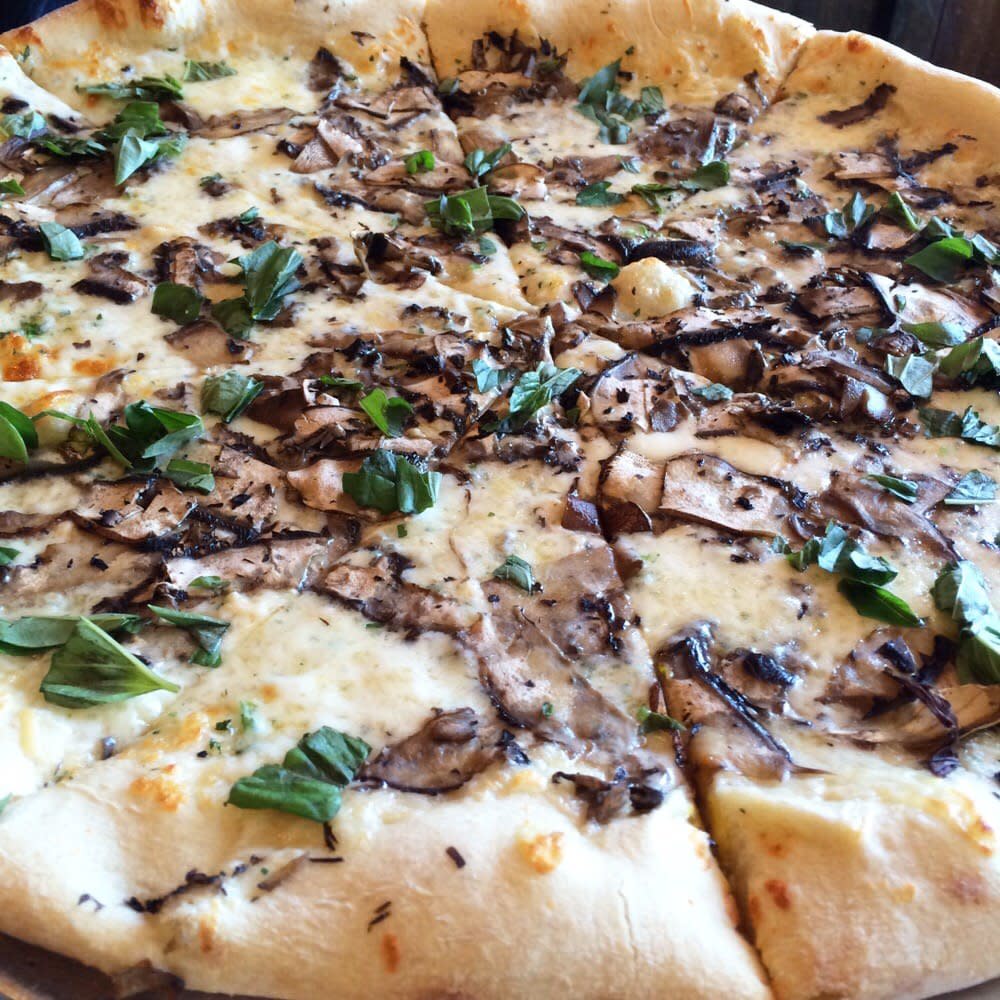 verdure e funghi pizza at Supino Pizzeria in Detroit, Michigan