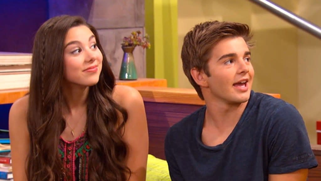 The Thundermans Season 2 Streaming: Watch & Stream Online via Hulu