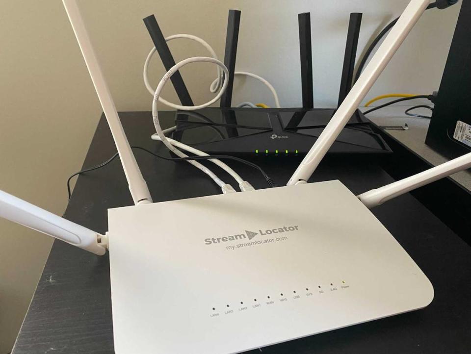 StreamLocator connected to a router.