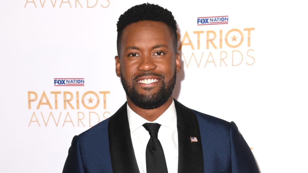 Lawrence Jones, shown in November at the 2022 Fox Nation Patriot Awards in Hollywood, Florida, takes on host duties this week for “Fox News Tonight.” (Photo: Jason Koerner/Getty Images)