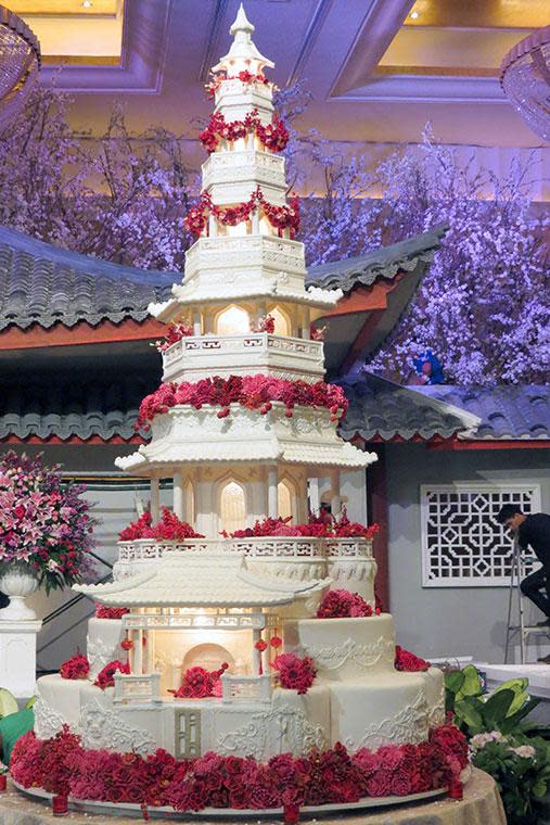 World's most outrageous wedding cakes