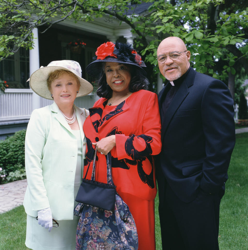 THE MOVING OF SOPHIE MYLES, Rue McClanahan, Della Reese, John Beasley, 2000