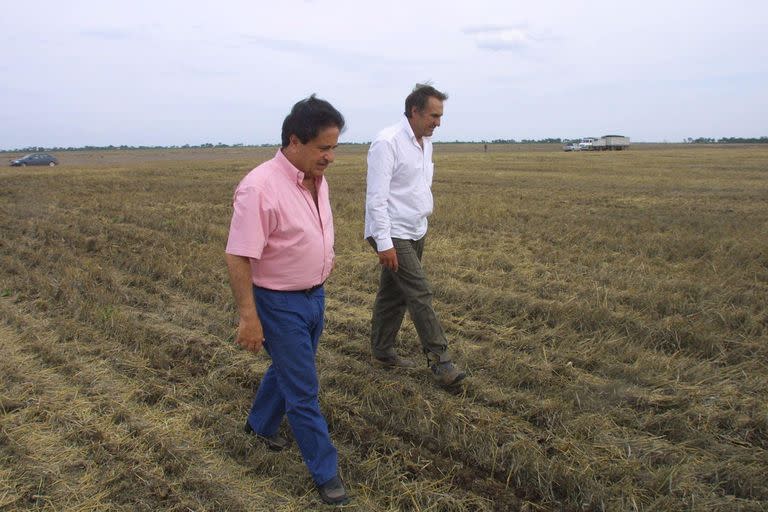 El presidente Eduardo Duhalde se reunió en Santa Fe con el gobernador Carlos Reutemann en la estancia "Los Guasunchos".