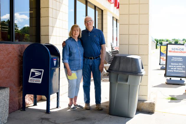 Janet and Kim Rush at the Family Fare supermarket in Byron Center, Michigan, on July 25. The Republican voters said they thought Congress wasted too much time on Democratic attacks against Trump. (Photo: Brittany Greeson for HuffPost)