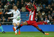 Soccer Football - La Liga Santander - Real Madrid vs Girona - Santiago Bernabeu, Madrid, Spain - March 18, 2018 Real Madrid's Cristiano Ronaldo shoots at goal REUTERS/Sergio Perez