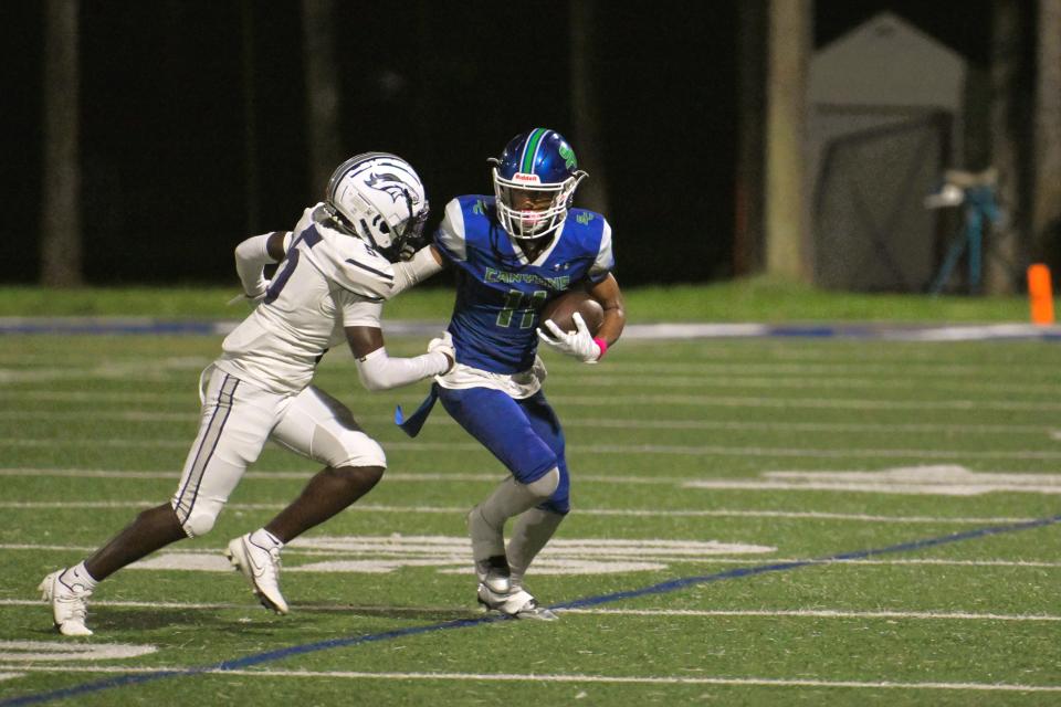 Somerset's Tayegan Briskey breaks away from an American Heritage defender during a regular season game on Oct. 13, 2023.