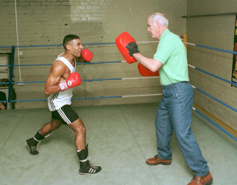 Brendan Ingle trains with Prince Naseem Hamed