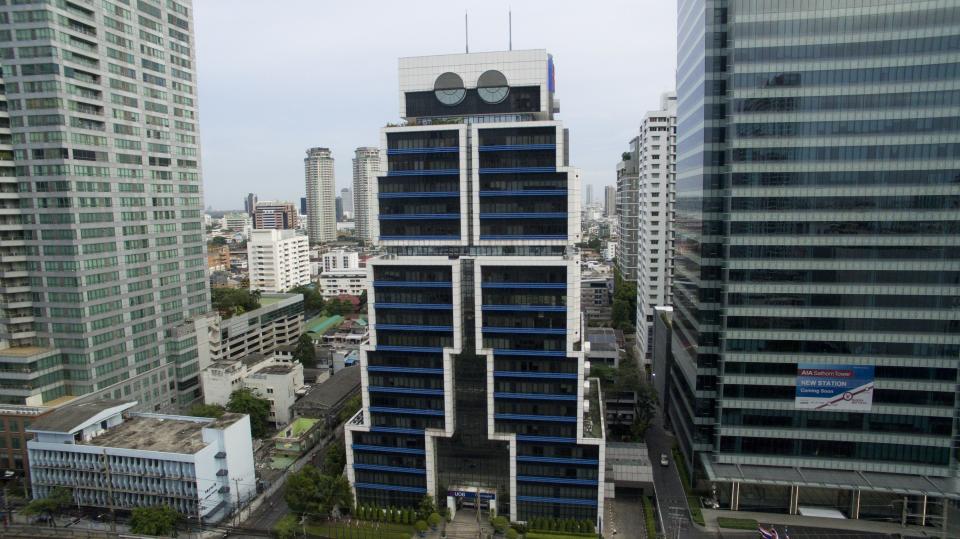 Another structure located in Bangkok designed by architect Sumet Jumsai, the Robot Building was completed in 1986 for roughly $10 million.