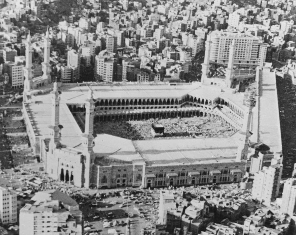 <strong>The Kaaba in the centre of the Masjid al-Haram in Mecca, Saudi Arabia, circa 1979.</strong>