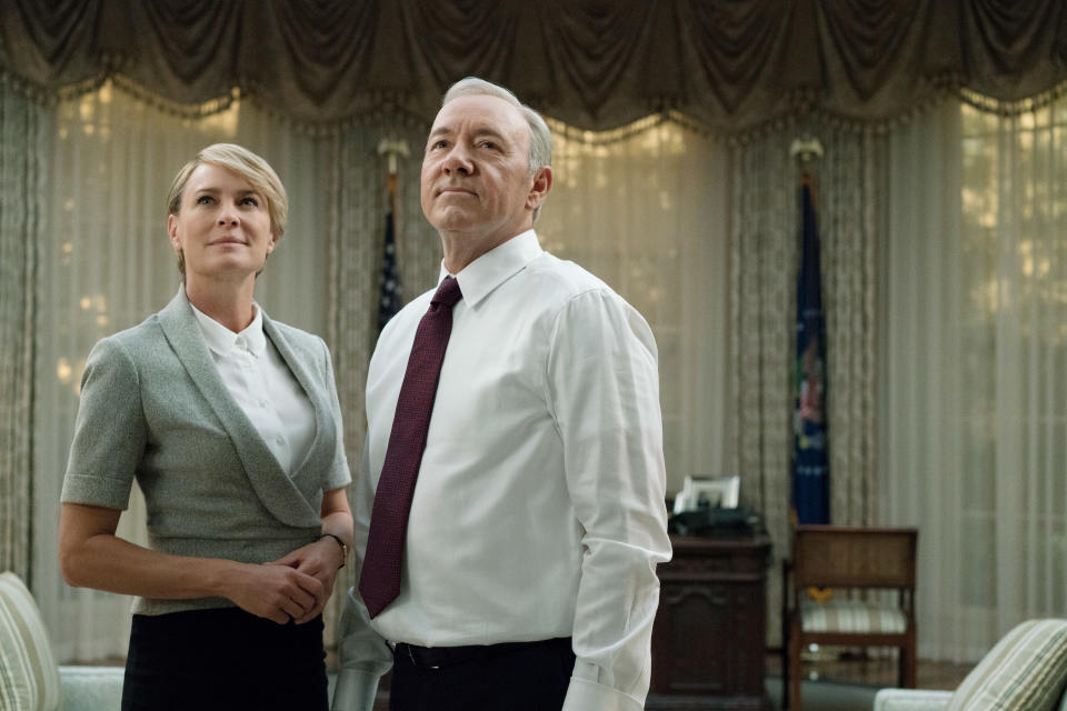 HOUSE OF CARDS, (from left): Robin Wright, Kevin Spacey, ‘Chapter 56’, (Season 5, ep. 504, airs May 30, 2017). photo: David Giesbrecht / ©Netflix / courtesy Everett Collection