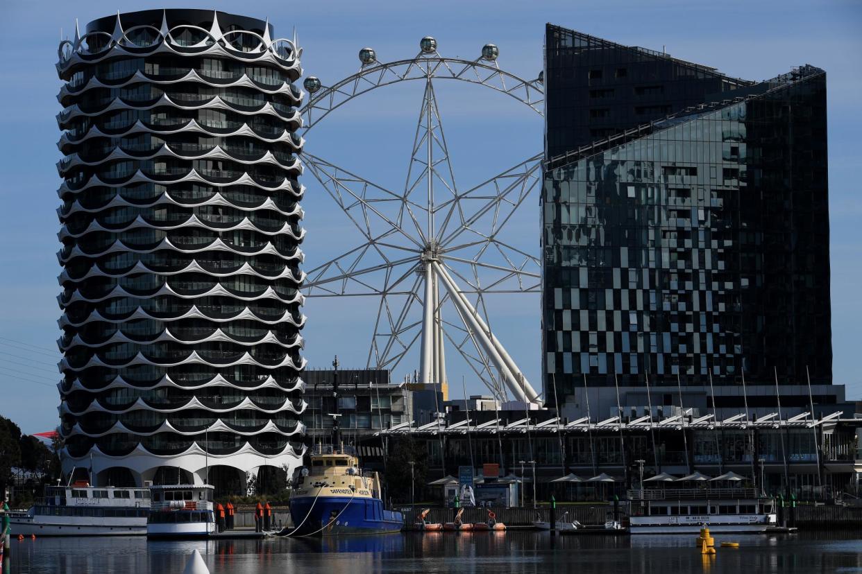 <span>The Melbourne Star in Docklands has sat idle since 2021, but the operators of a new ferris wheel in South Wharf, to run for six months, are confident their attraction won’t meet the same fate.</span><span>Photograph: James Ross/AAP</span>