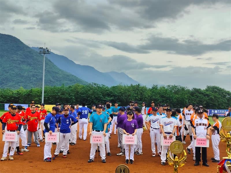 為促進職工情誼，臺鐵公司工會於五一勞動節前夕，舉辦113年慢速壘球錦標賽。（圖／翻攝畫面）