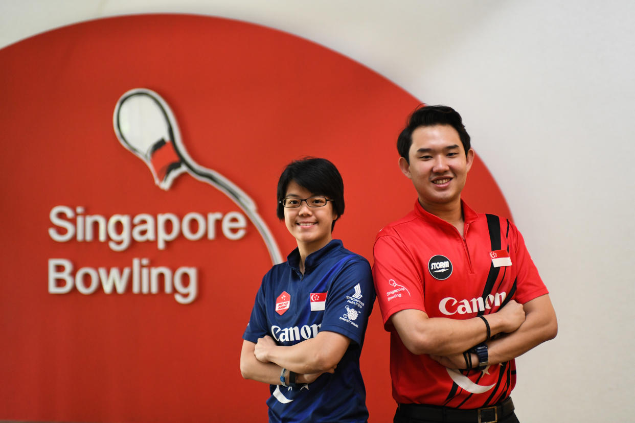 Singapore national bowlers Cherie Tan and Muhammad Jaris Goh (PHOTO: Stefanus Ian/Yahoo News Singapore)