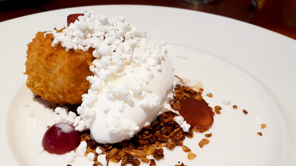 Deep Fried Camembert. (PHOTO: Zat Astha/Yahoo Lifestyle Singapore)