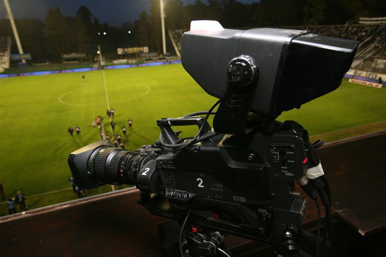 El fútbol argentino por TV, una presa codiciada