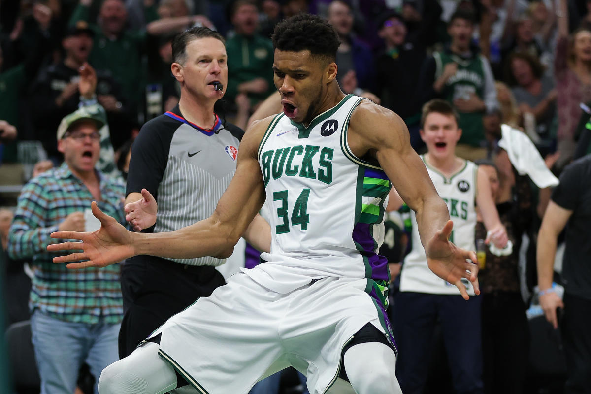 Giannis Antetokounmpo doesn’t comment on refs after Game 3