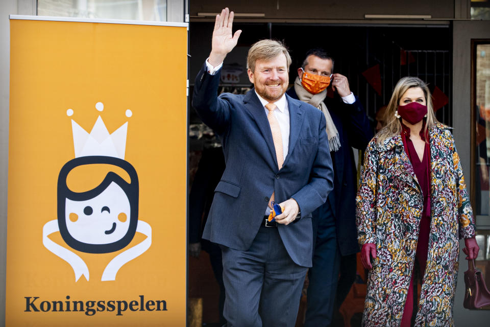 AMERSFOORT, NETHERLANDS - APRIL 23: King Willem-Alexander of The Netherlands and Queen Maxima of The Netherlands attend the start Kingsgames at Child Center Vlinderslag  on April 23, 2021 in Amersfoort, Netherlands.  on April 23, 2021 in Amersfoort, Netherlands. (Photo by Patrick van Katwijk/BSR Agency/WireImage)