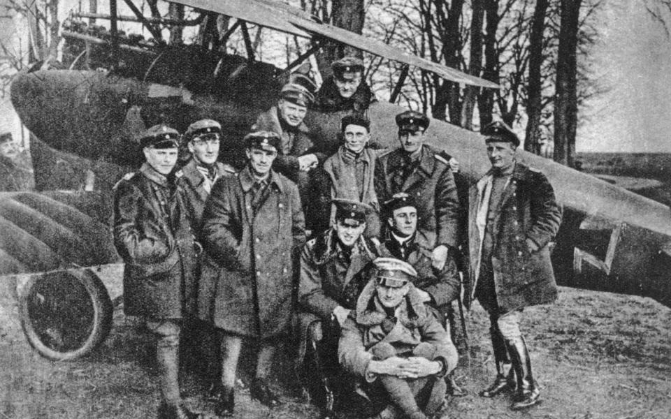 The Red Baron and comrades in 1917 - akg-images/Alamy