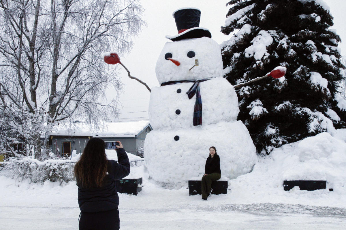 Alaskans brace for a record 12 feet of snow in two days