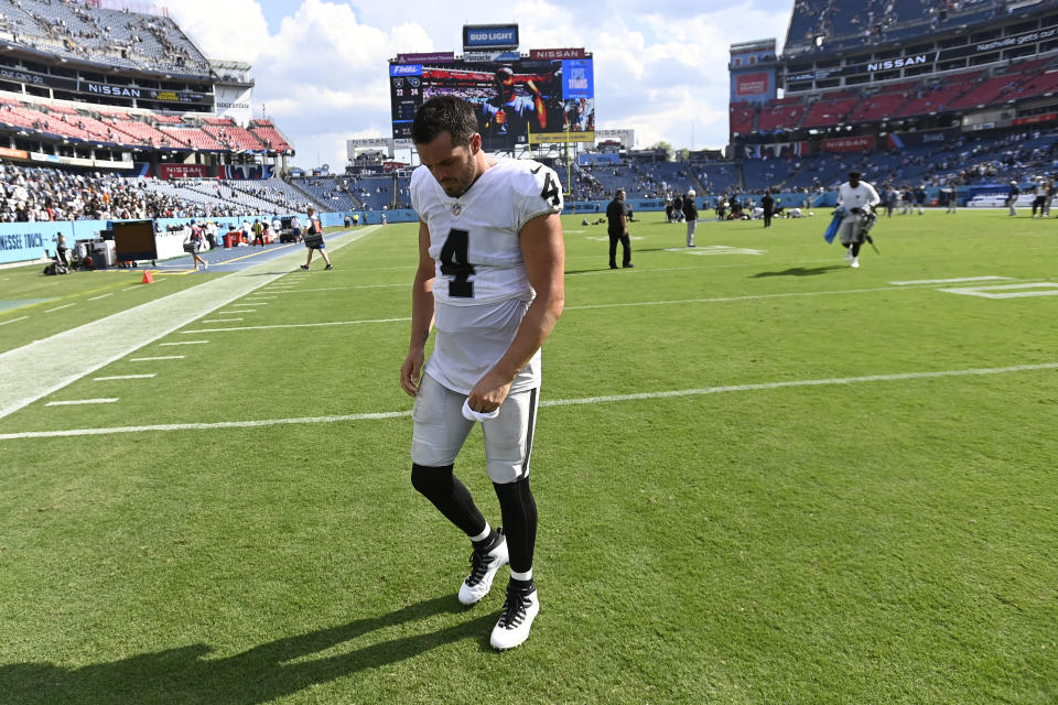 Quarterback Derek Carr and the Raiders are the only 0-3 team in the NFL. (AP Photo/Mark Zaleski)