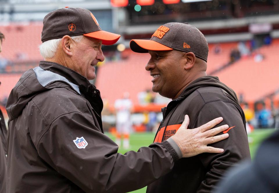 The NFL found no wrongdoing by the Browns in its investigation of claims of tanking by former coach Hue Jackson, right.