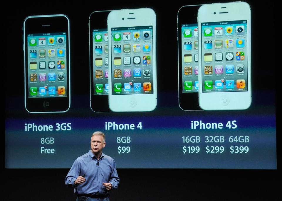 New Apple CEO Tim Cook Introduces iPhone 4s