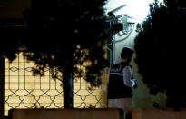 A Turkish forensic expert is seen as he works inside Saudi Arabia's consulate in Istanbul, Turkey October 15, 2018. REUTERS/Murad Sezer