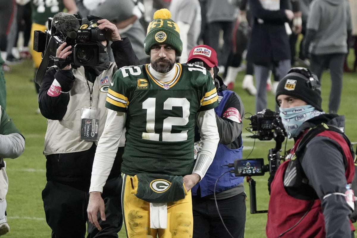 Aaron Rodgers restructures contract with Jets, takes hefty pay cut (report)  