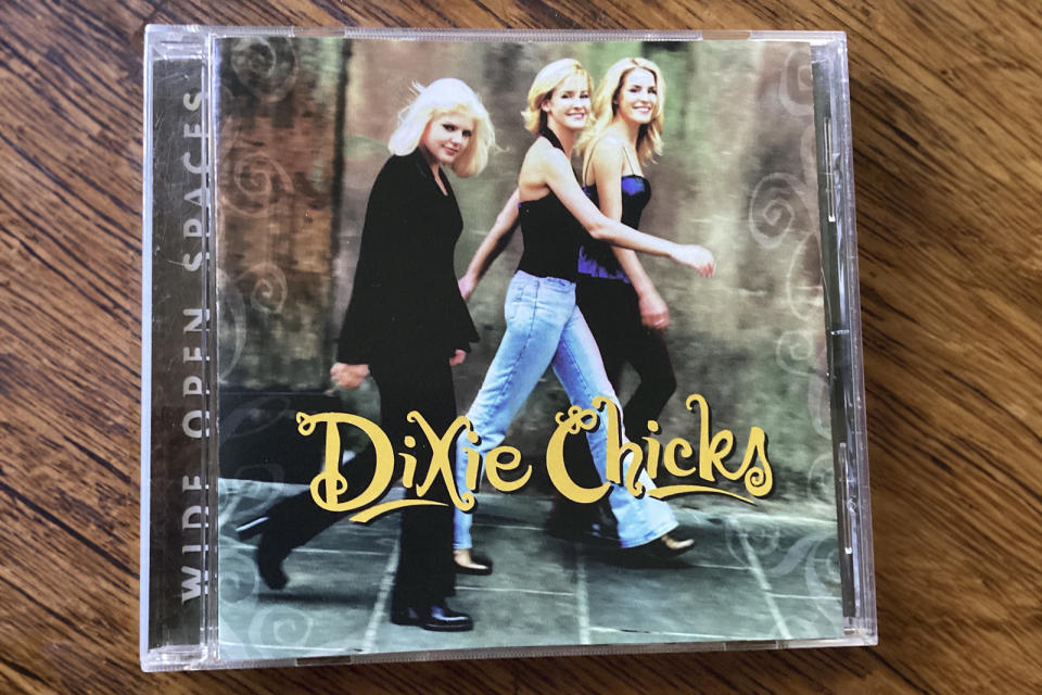 Dixie Chicks Wide Open Spaces CD Monument Records NK 68195