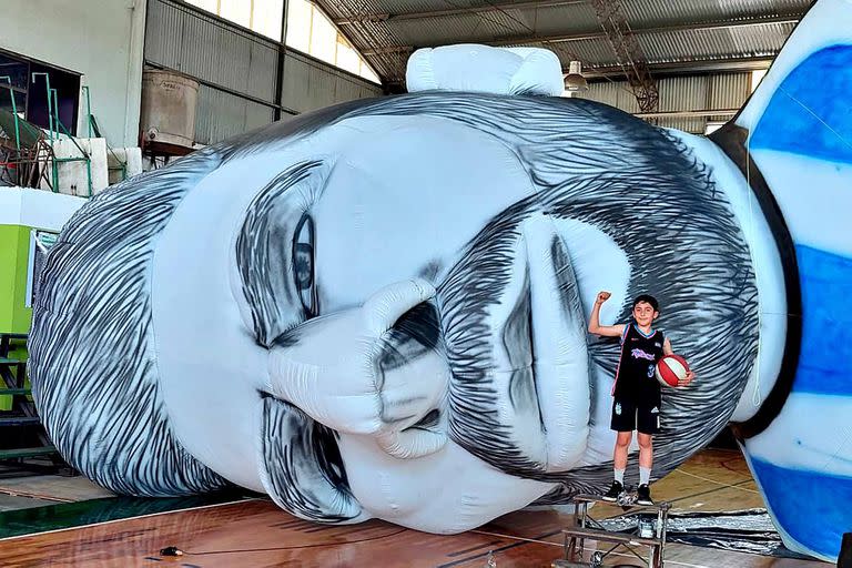 El inflable gigante de Messi que se expondrá en el Obelisco