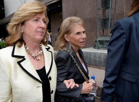 Sumner Redstone's daughter Shari Redstone (R) and her attorney Elizabeth Burnett leave a downtown courthouse where her father's former girlfriend Manuela Herzer is suing the 92 year-old controlling shareholder of Viacom and CBS in Los Angeles, California May 6, 2016. REUTERS/Kevork Djansezian