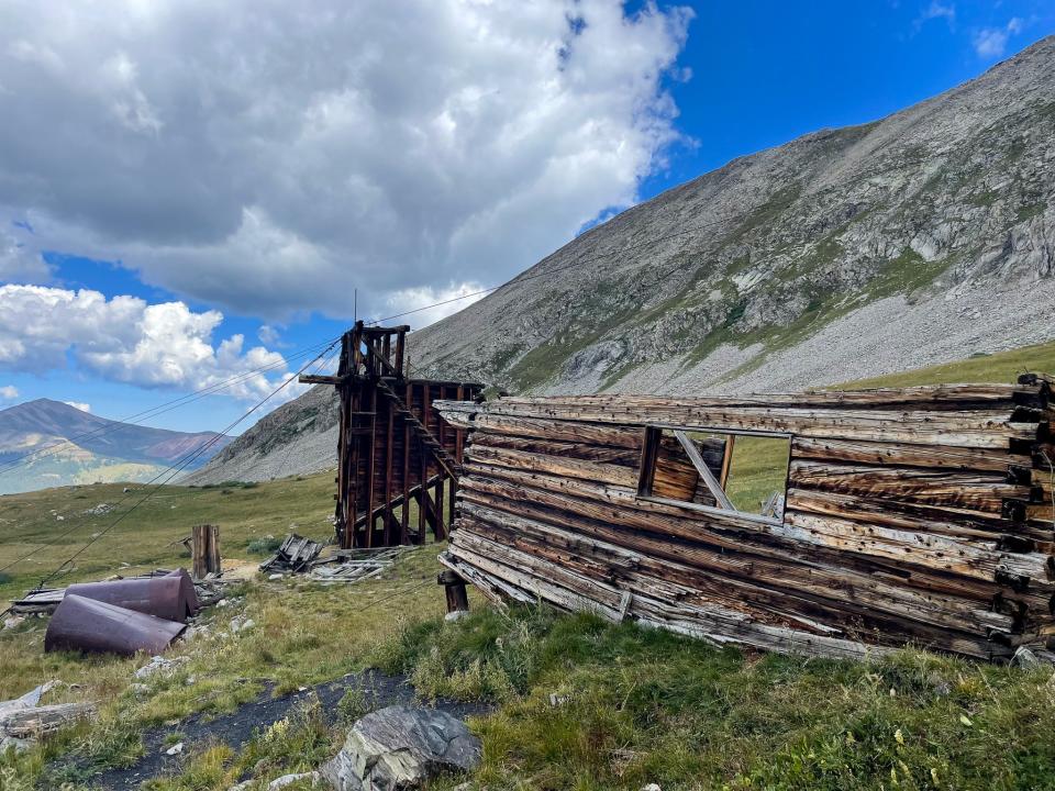 Two structures of the abandoned Boston Mine.