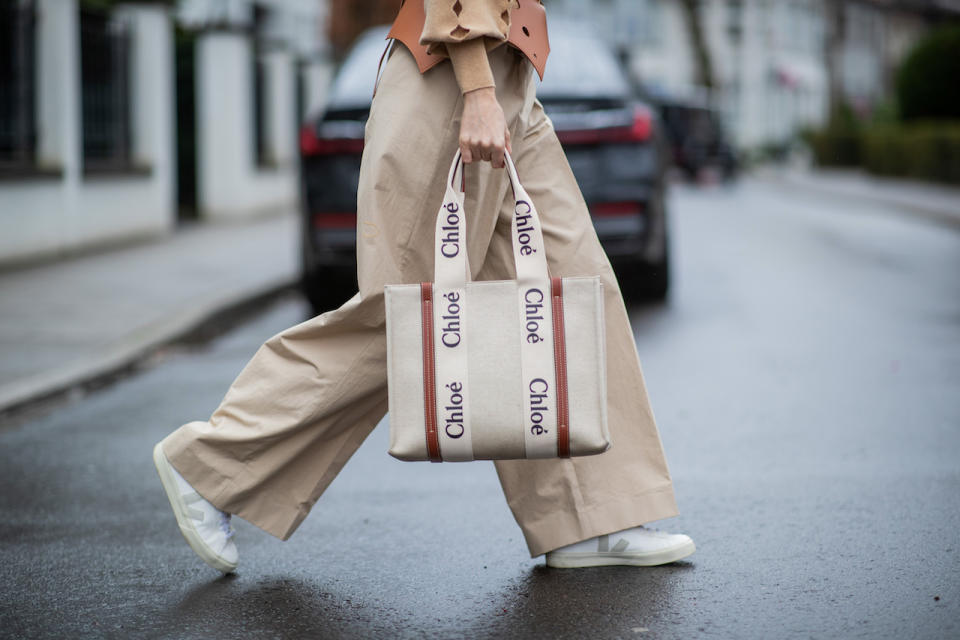 Chloé Woody限時優惠碼！人氣水桶手袋低至$3,300、迷你Tote Bag低至$3,700