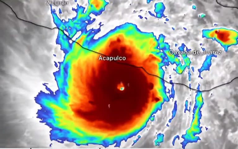 El huracán Otis escaló de la categoría 3 a la 5