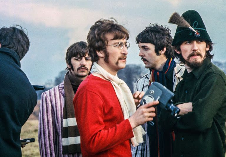 Los Beatles durante la filmación de "Strawberry Fields Forever"