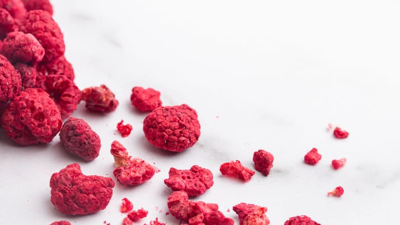 Freeze dried raspberry pieces