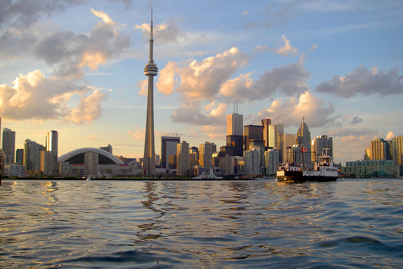 <b>3. Canadá</b>: El país canadiense es el tercero más feliz del mundo. En la imagen, una panorámica de Toronto.