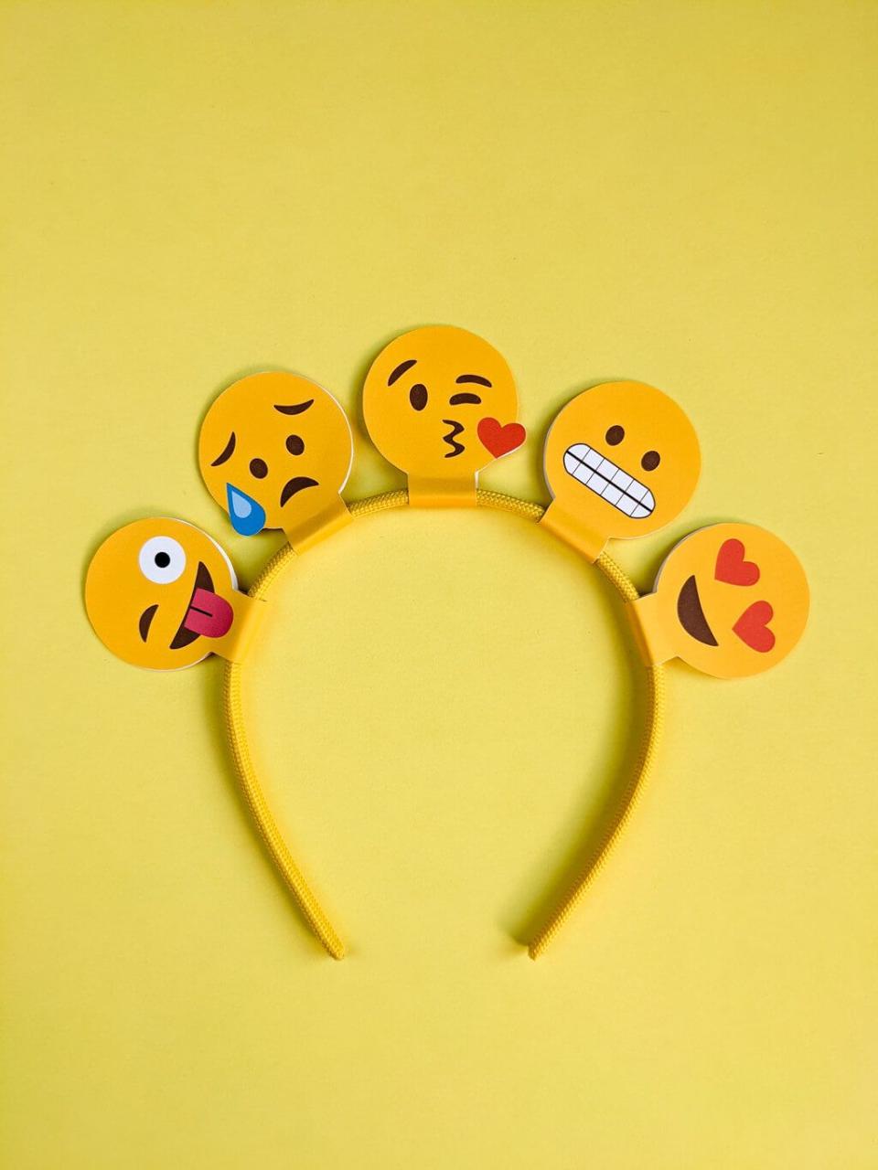 9) Printable  Emoji Costume Headband