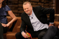 Viele Fans der Comedy-Show "TV-Total" hätten sich sicherlich gewünscht, dass Stefan Raab sie nur veräppelt, als er 2015 das Ende der Show und seinen Rückzug aus dem Fernsehen verkündete. Seit 1999 hatte der gelernte Metzger und frühere VIVA-Moderator an vier Abenden in der Woche schallendes Lachen in die deutschen Wohnzimmer gebracht; ein besonderes Highlight waren auch seine Wettbewerbs-Formate wie die "TV Total Wok-WM", das "TV Total Turmspringen" oder "Schlag den Raab". Seit 2015 ist der 53-Jährige nicht mehr öffentlich aufgetreten. Stattdessen fungiert er als Produzent für diverse ProSieben-Formate wie die Gründershow "Das Ding des Jahres". (Bild: Getty Images)