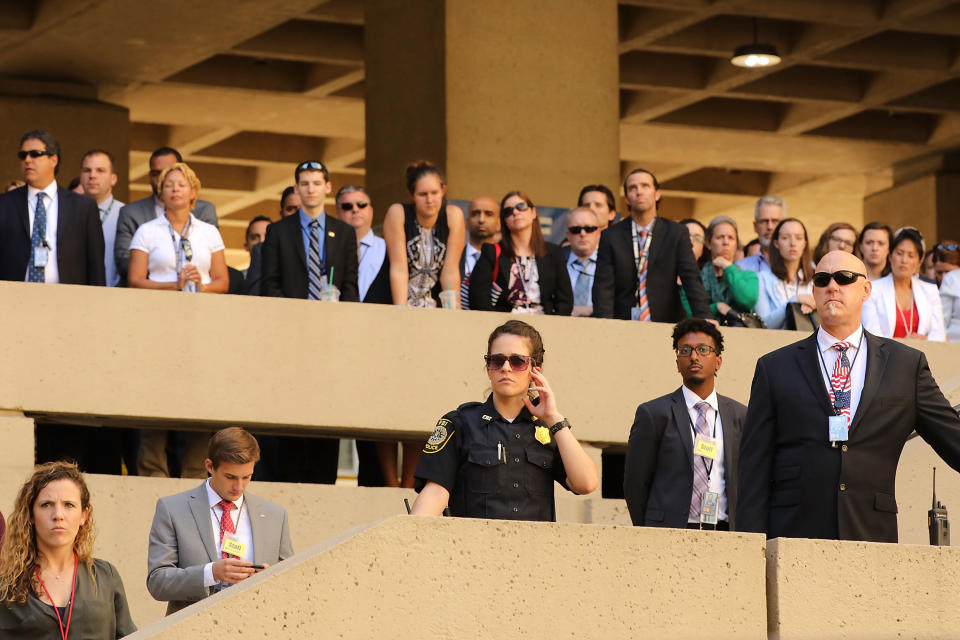 FBI employees and guests look on&nbsp;during the ceremony. (Photo: Chip Somodevilla via Getty Images)