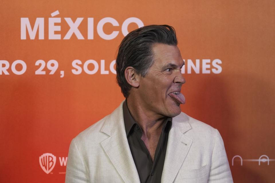 El actor estadounidense Josh Brolin posa en una sesión fotográfica para promover la película "Dune: Part Two" en la Ciudad de México el lunes 5 de febrero de 2024. (Foto AP/Marco Ugarte)