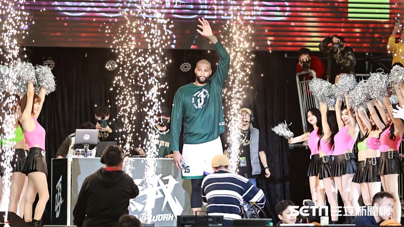 「表弟」卡森斯（DeMarcus Cousins）來台灣第3戰將對上高雄全家海神。（資料圖／記者劉彥池攝影）