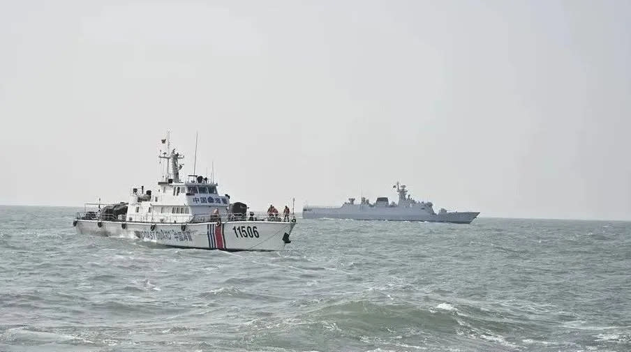 <strong>解放軍海軍及海警船艦。（圖／翻攝北京青年報）</strong>