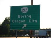 <b>Boring, Oregon</b><br><br> Ob in dieser Stadt nur Langweiler wohnen? „Boring“, also „Langweilig“ heißt die Stadt im Bundesstaat Oregon. (Bild: Wikimedia Commons)