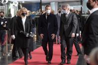 <a href="https://www.parismatch.com/Actu/Politique/A-Strasbourg-un-hommage-a-VGE-en-presence-de-Macron-Sarkozy-et-des-dirigeants-de-l-UE-1773720#xtor=AL-23" rel="nofollow noopener" target="_blank" data-ylk="slk:Retrouvez toutes les photos sur ParisMatch.com;elm:context_link;itc:0;sec:content-canvas" class="link ">Retrouvez toutes les photos sur ParisMatch.com</a>