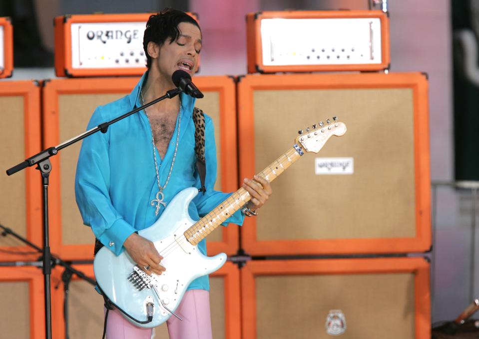 Prince performs on ABC’s <em>Good Morning America</em> Concert Series in Bryant Park on June 16, 2006, in New York. (Photo: Getty Images)